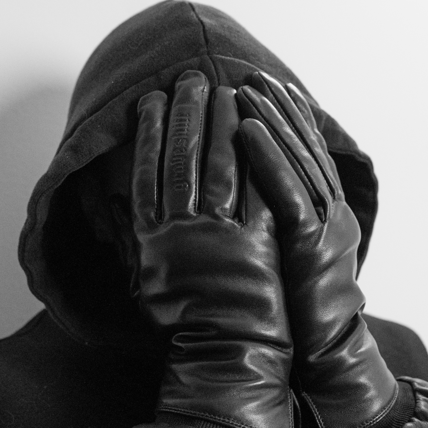 Graveshift Leather Gloves